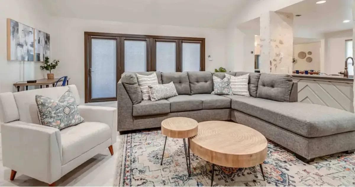 Do TDY guests prefer modern homes or budget-friendly older homes?