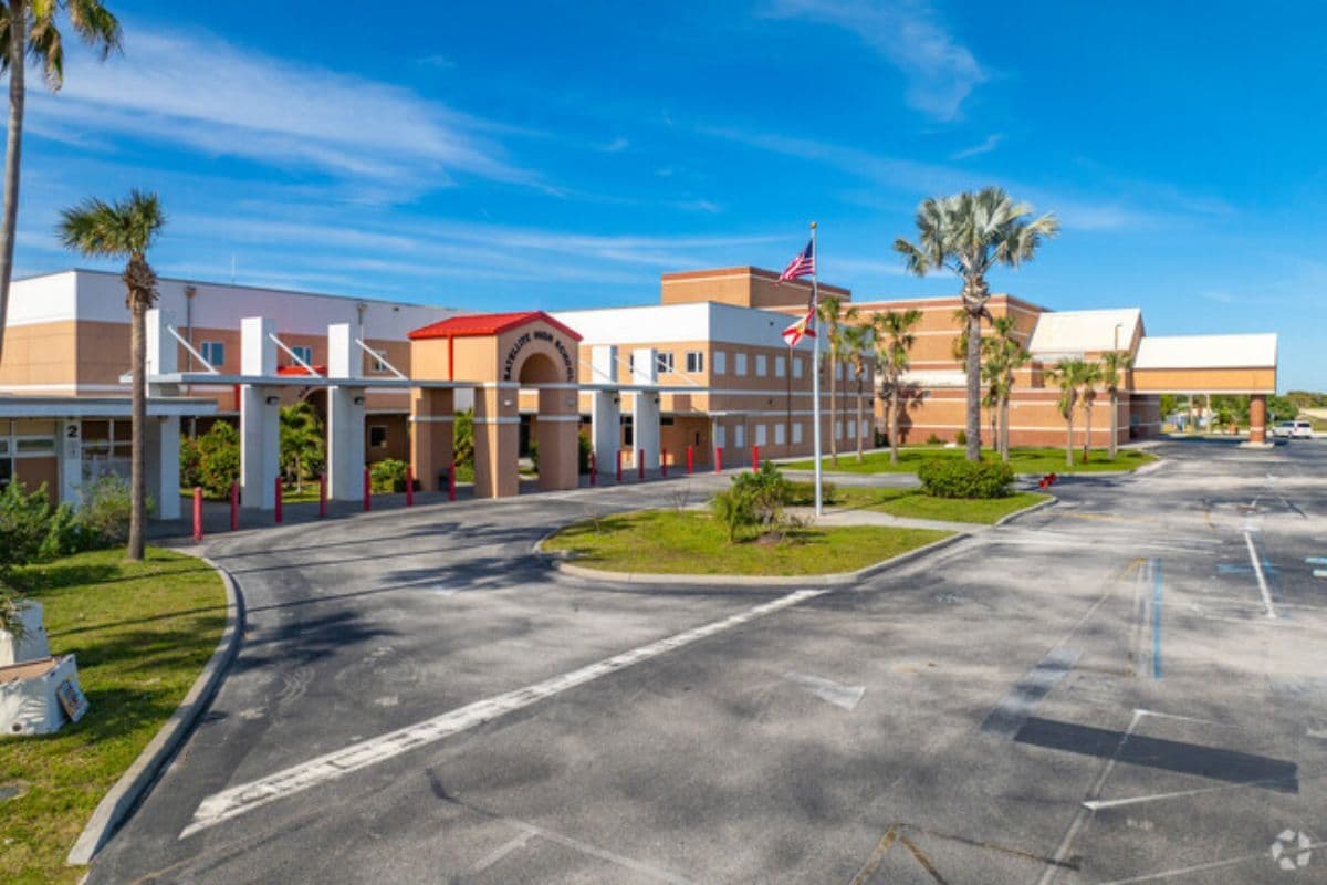 Satellite High School