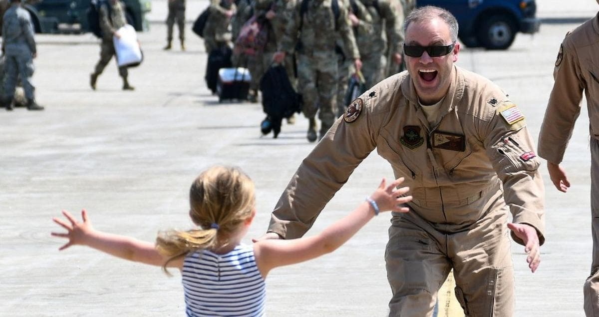 Are there family-friendly crashpads near Shaw AFB?