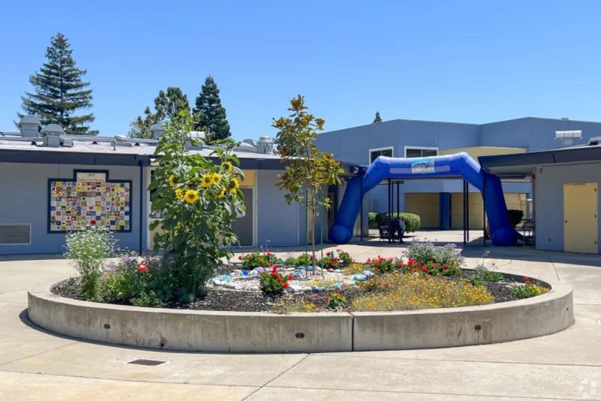 Val Verde Elementary School