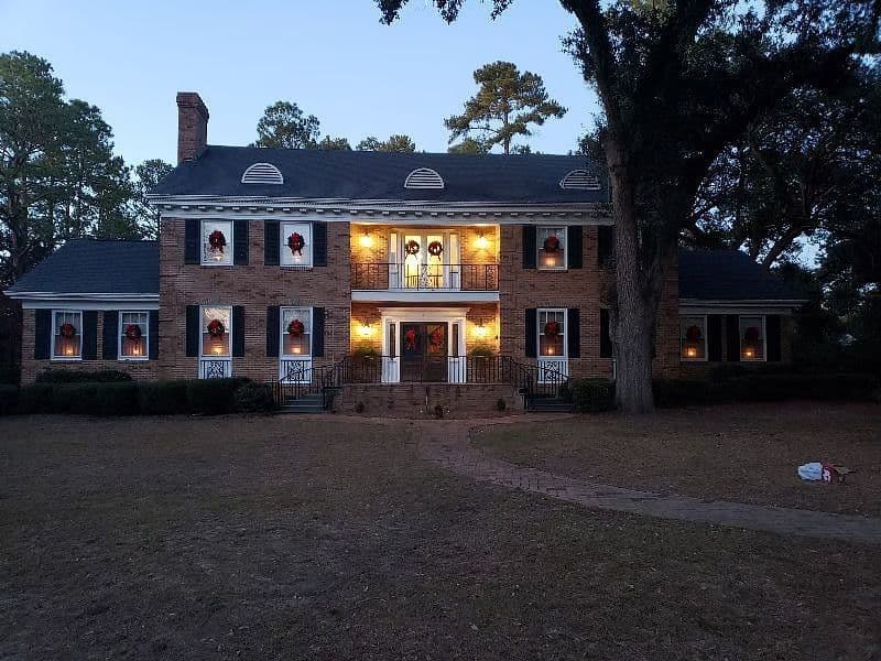 Elegant 5-Bed, 6-Bath Southern Home Near Shaw AFB – Historic Charm & Modern Comfort - Rented 1 room per person