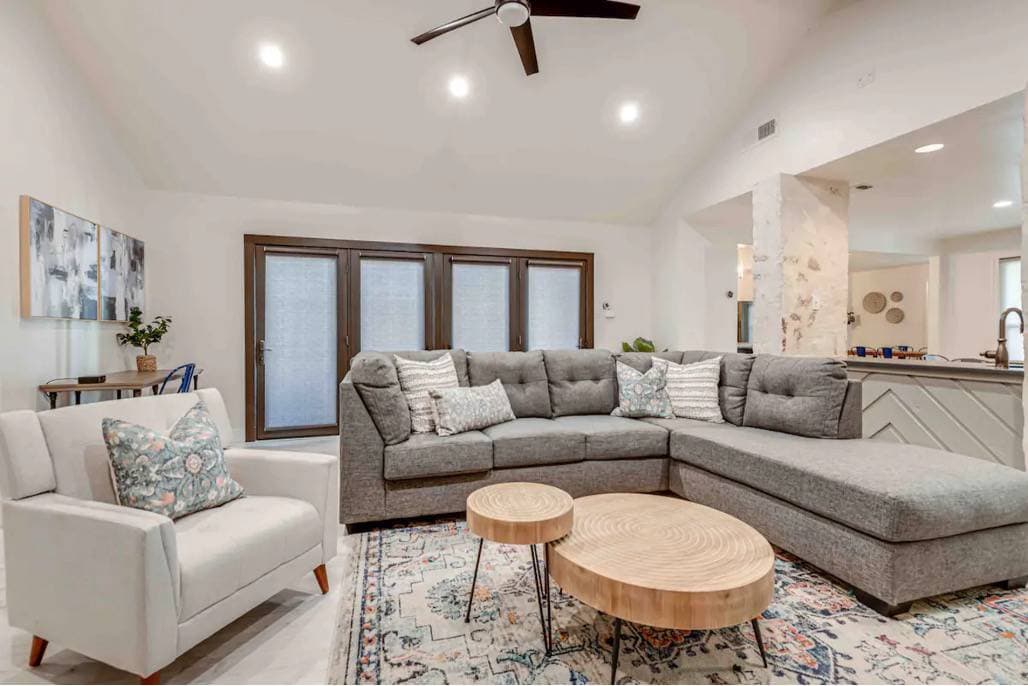 3-Bed Pet-Friendly Home Near Randolph AFB – TDY Ready