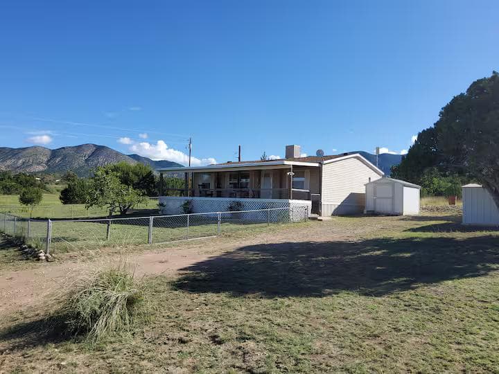 3 Bedroom 2 Bathroom home in La Luz
