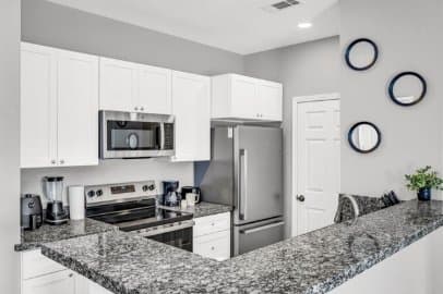 Home Away From Home - 1 Bedroom Apartment