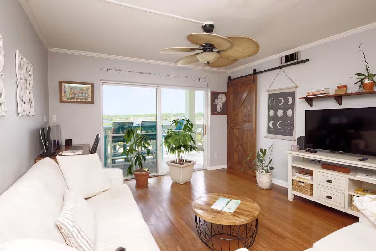 Beachside 2BR Condo near Hurlburt AFB | Pools, Tennis & Resort Amenities
