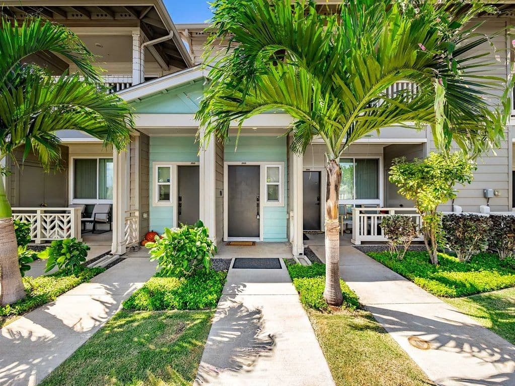 Bright & Modern Ho‘opili 2BR Townhome – Prime Location in Ewa Beach - TDY Hero