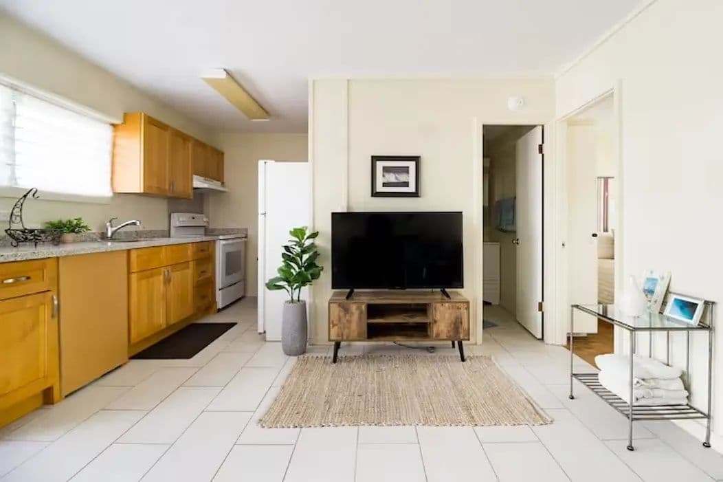 Centrally Located 2BR Condo Near Hickam AFB | Furnished & Ideal for Extended Stays