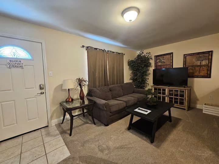 Charming 1BR/1BA Near Keesler AFB | Walk to Beach & Pools