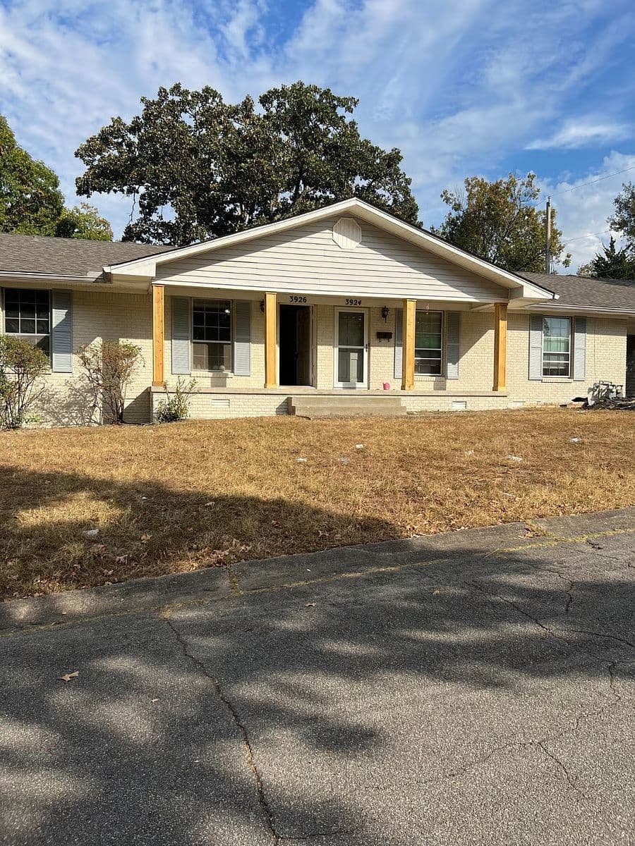 Charming 2BR Duplex Near Little Rock AFB | Walk to Park Hill & Dining