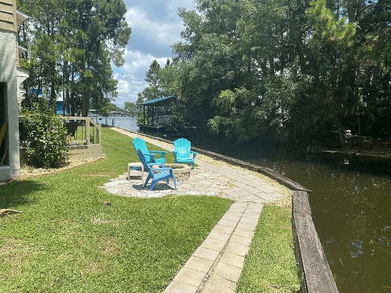 Chic 1BR Retreat Near Hurlburt AFB | Bright & Private
