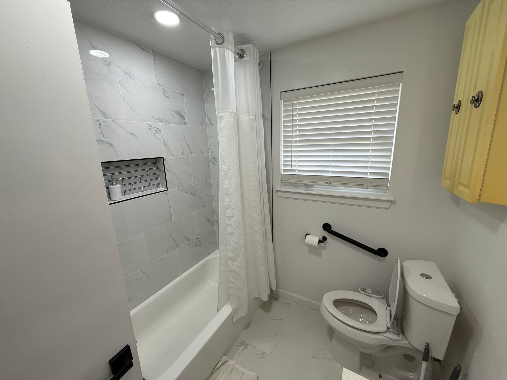 Comfort Home with WiFi n Hottub