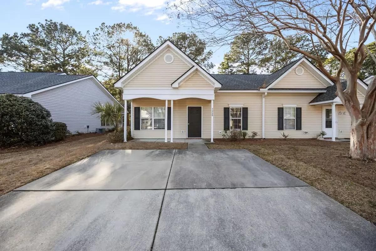 Comfortable 2BR Home Near Charleston AFB | Trails, Park & Central Location