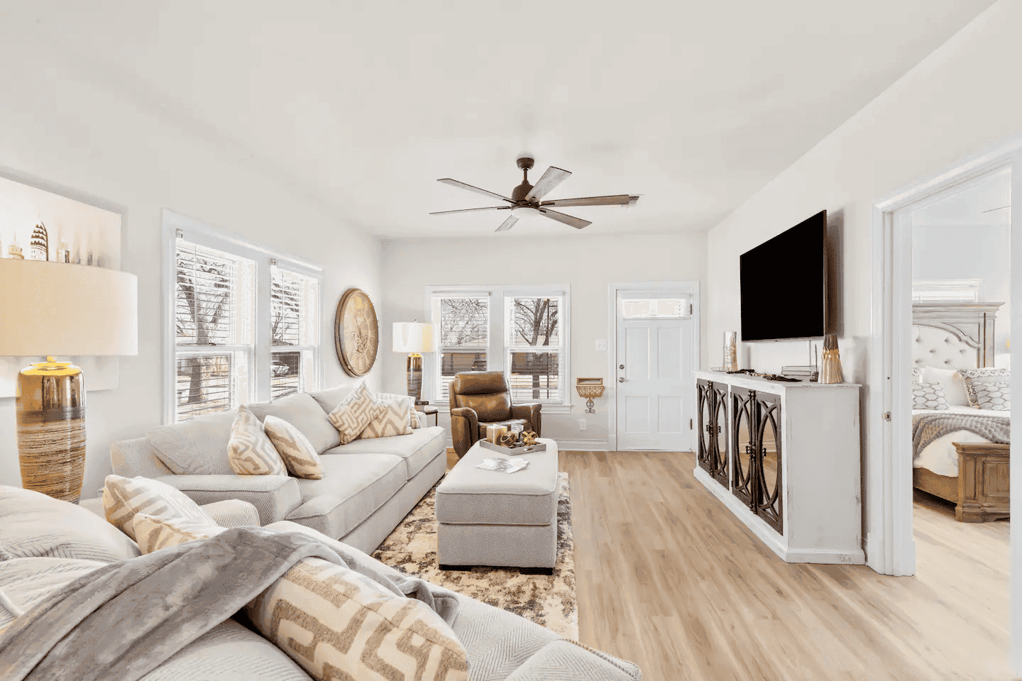 Downtown 2BR 2BA Condo Dyess AFB - Modern, Long-Term