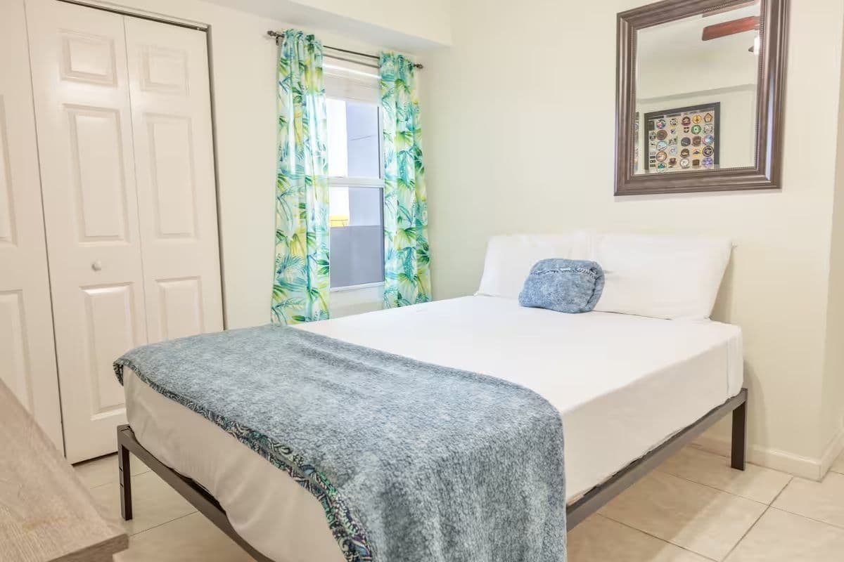 Luxury 2BR 2BA Condo Hurlburt AFB - Beach, Pool, Tiki Bar