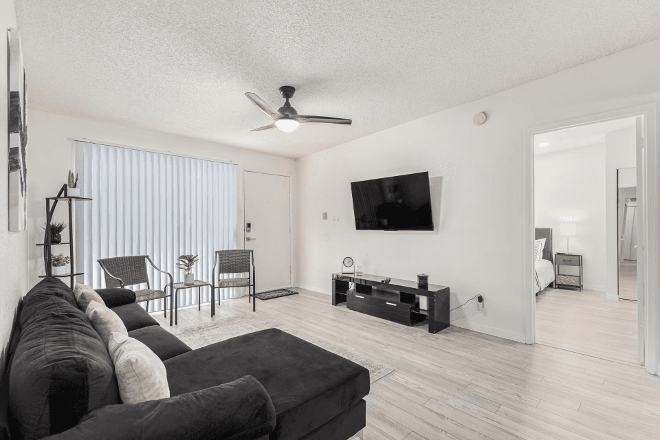 Furnished 2BR 2BA Condo Luke AFB - Encanto, Pet, Light