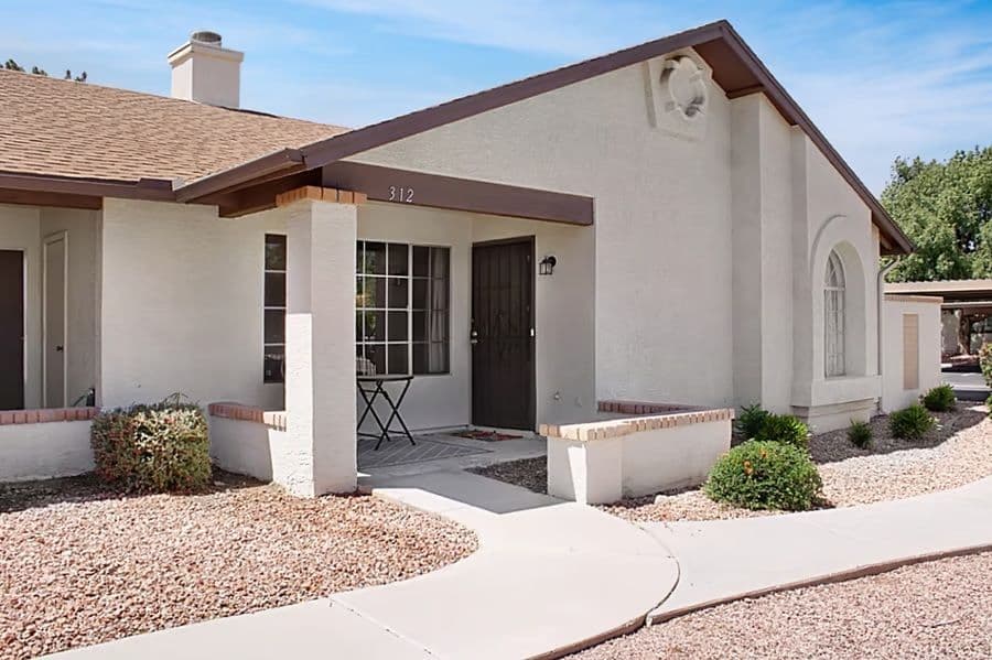 Pet Friendly 2BR 2BA Condo Luke AFB - Pool, Spa, Fireplace
