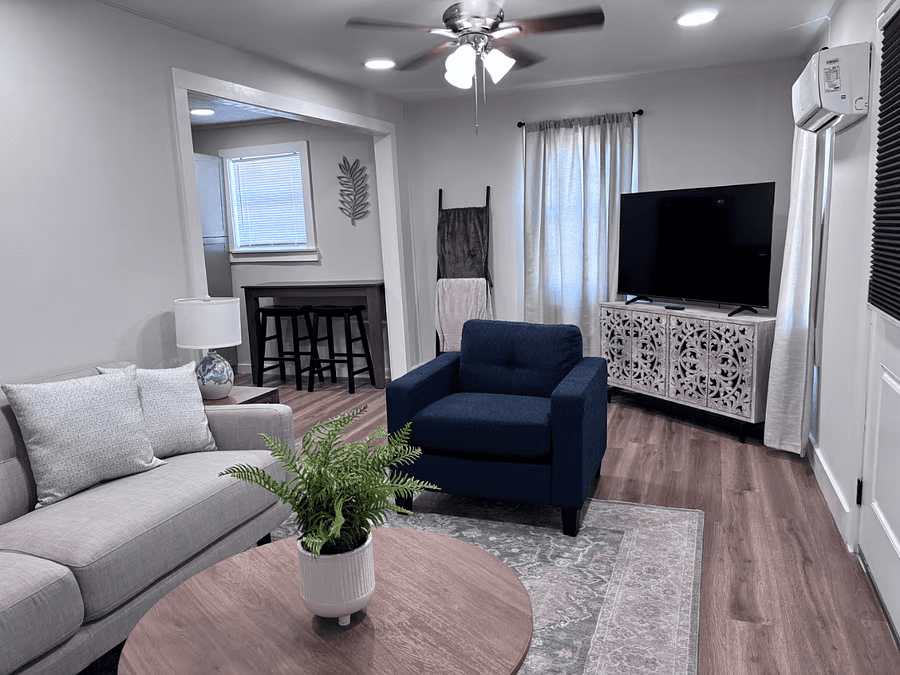 Cozy 1BR Apartment with Covered Parking Near Goodfellow AFB