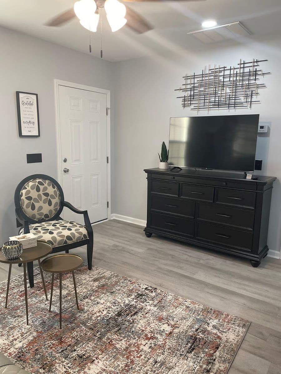 Cozy Modern Retreat Near Shaw AFB | 1BR Comfort with Stylish Living