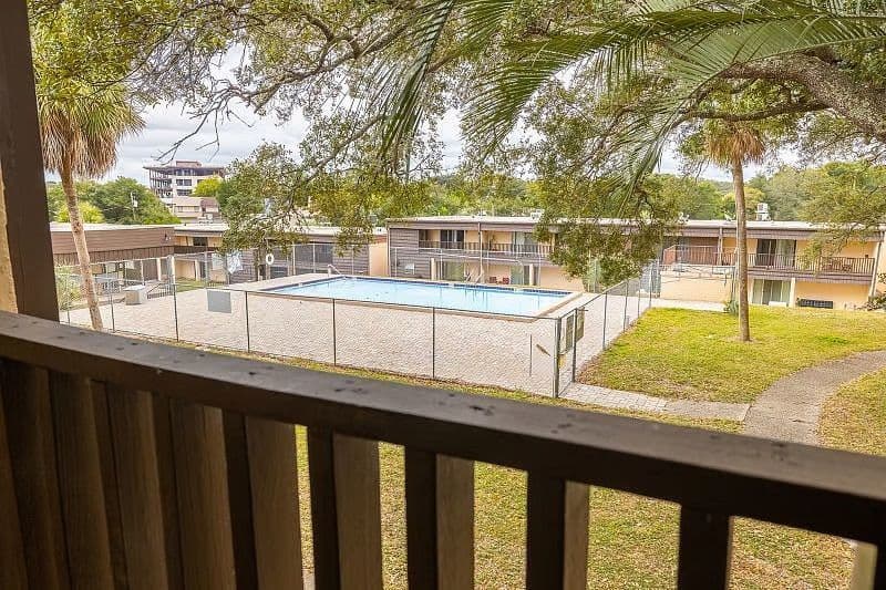 Cozy Renovated 2BR/2BA Condo Near Hurlburt Field with Pool View