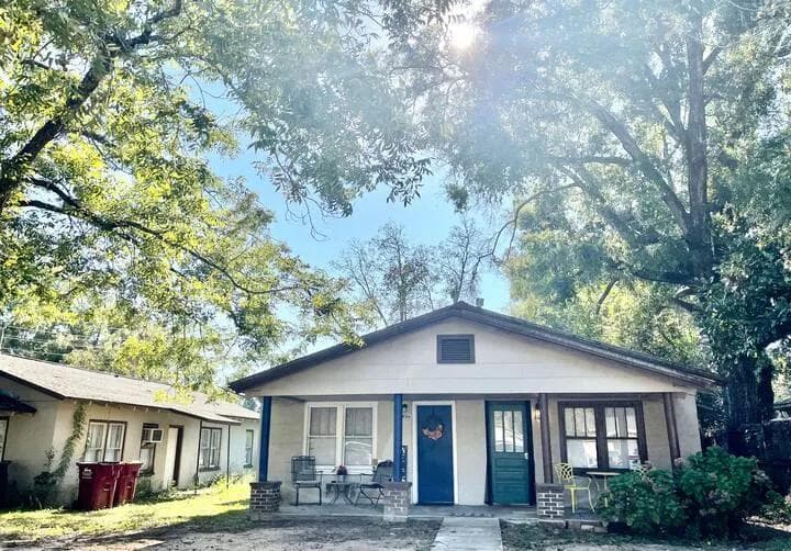 Cozy “Southern Perk” 2BR Retreat Near Eglin AFB
