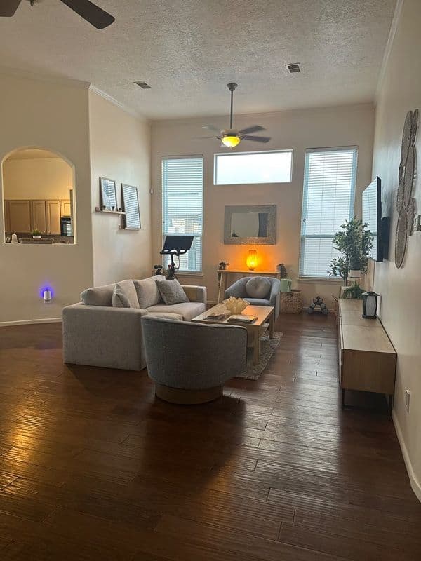 harming 3BR/2BA Home w/ Hot Tub Near Kirtland AFB – Fully Furnished TDY Hero Stay