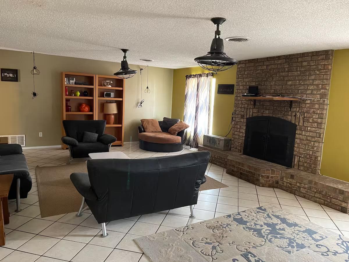 3 Bed 2 Bath Home Alamogordo - Mountain View, Spacious Living