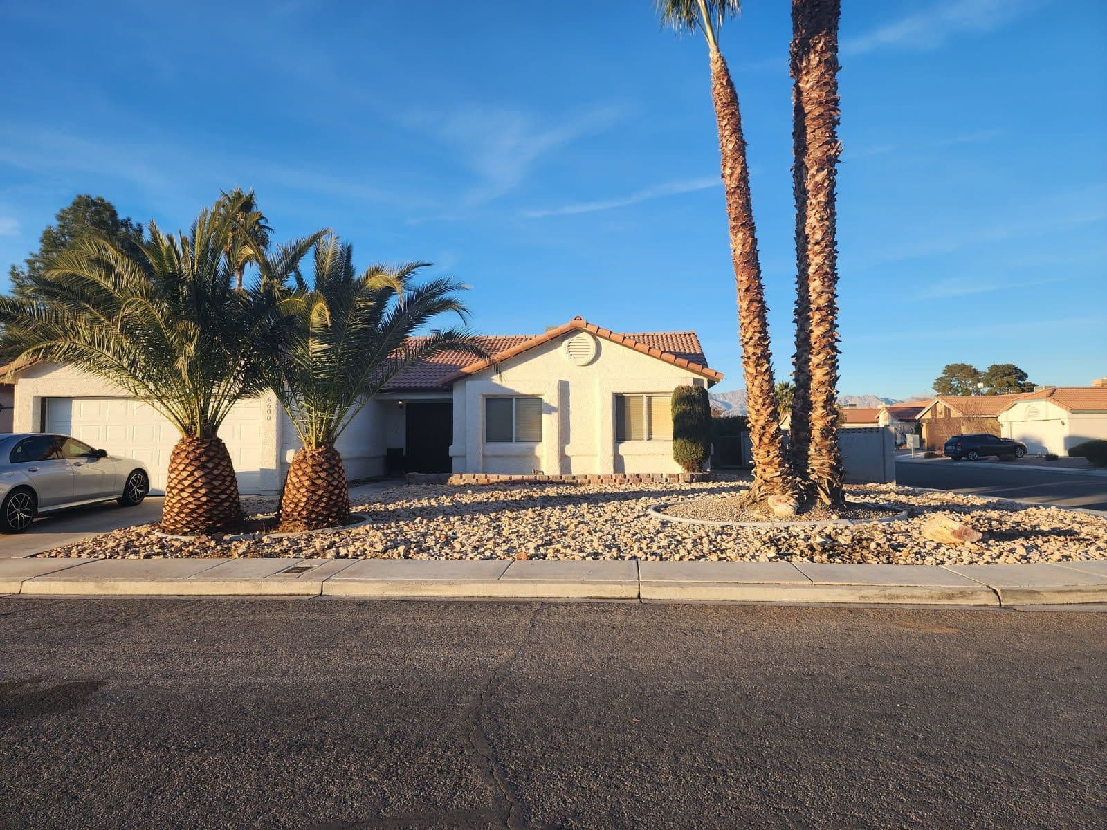 Light Breeze 3BR 2BA Home Creech/Nellis - Quiet, Easy Access