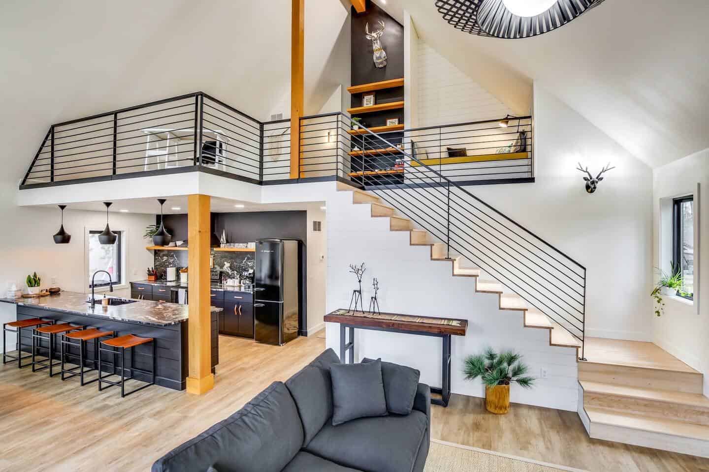 Rapid City III 4BR 2.5BA Home Ellsworth AFB - Luxurious