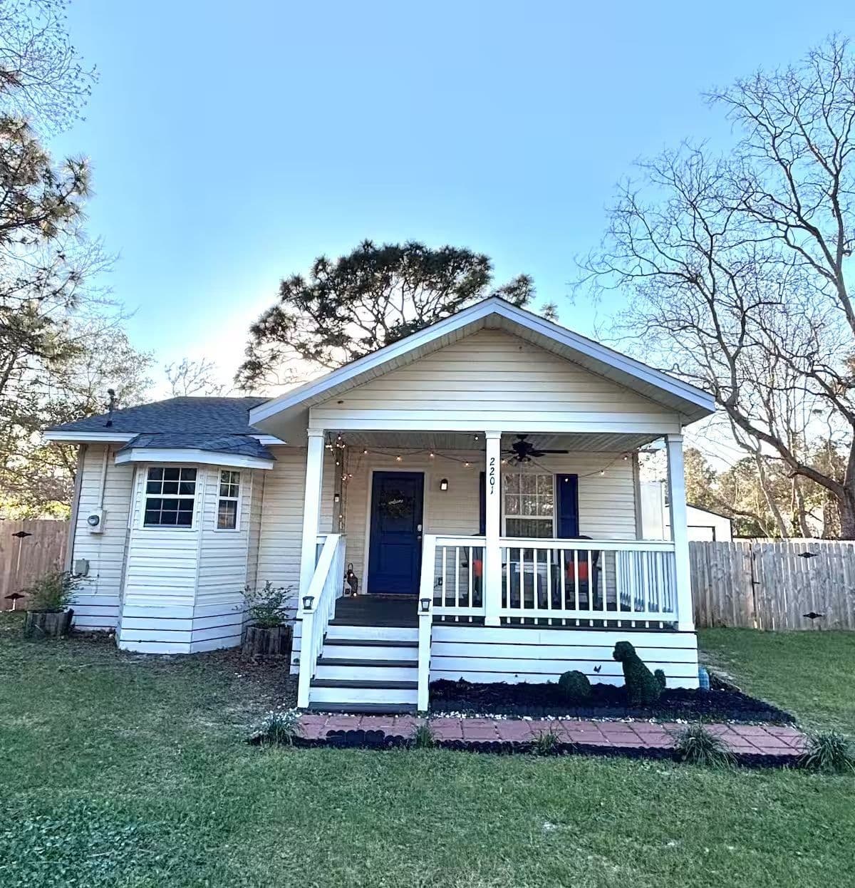 Lunas Oasis 2BR 1BA Hurlburt AFB - Pet Friendly, Beach Access