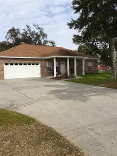 Curly Oaks 3BR 3BA Home Keesler AFB – Beach View, Modern