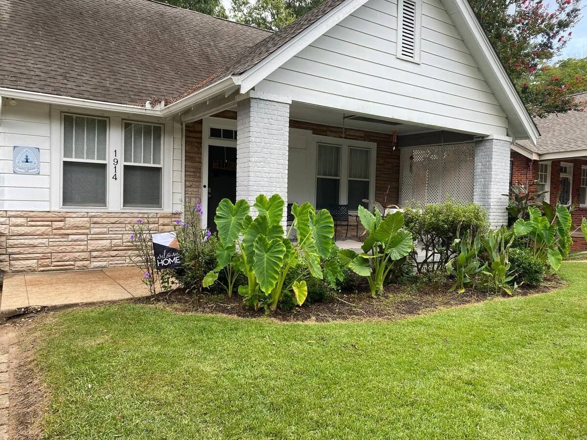 Farmhouse 3BR 2BA Home Maxwell AFB - Pet, Sleeps 8, DTS