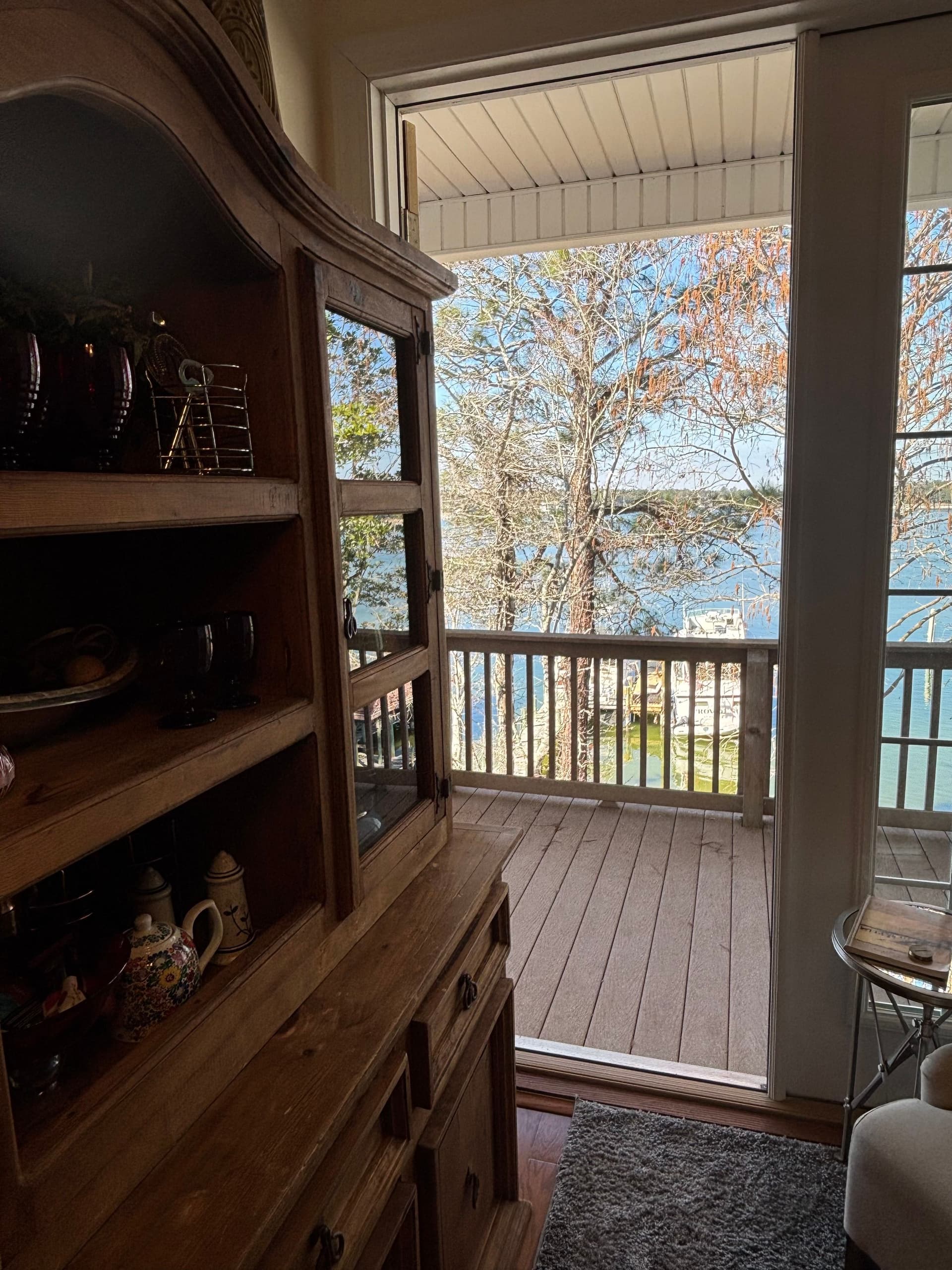 House of Hatteras Boggy Bayou Waterfront Rooms for Rent