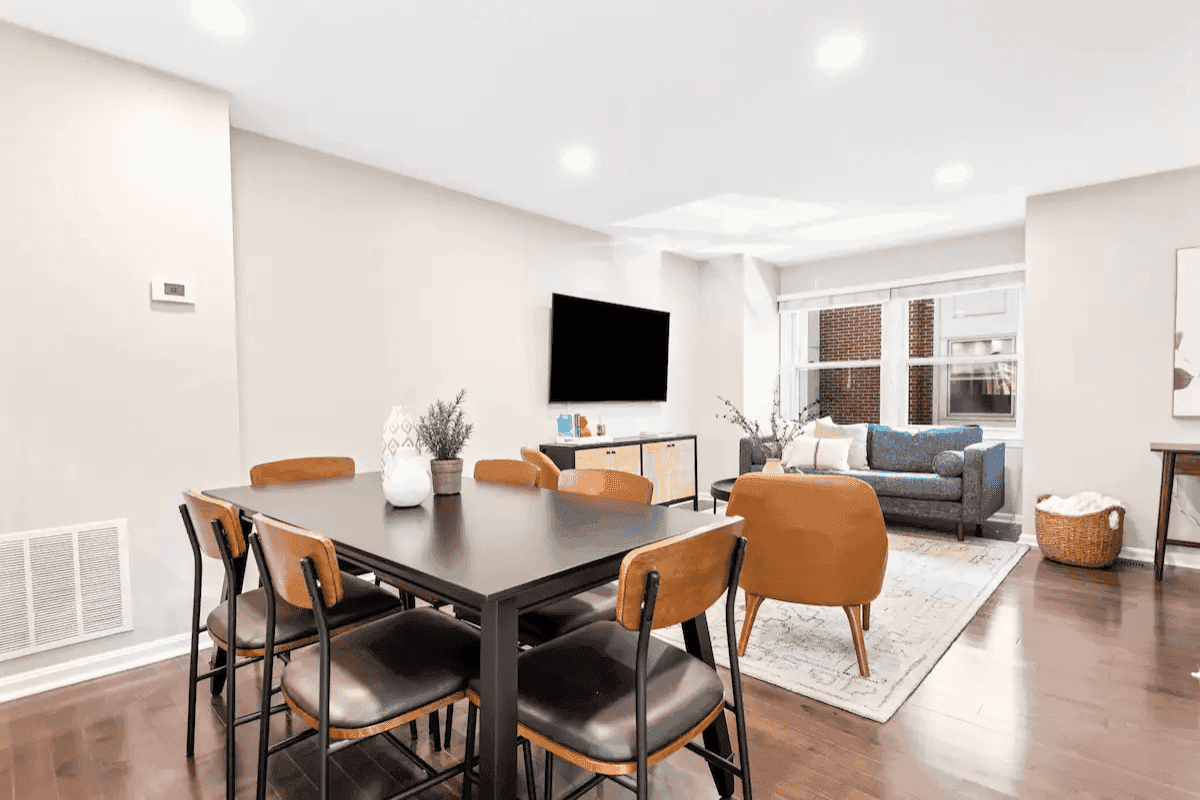 Capital II Home Pentagon - Modern, Private, Convenient