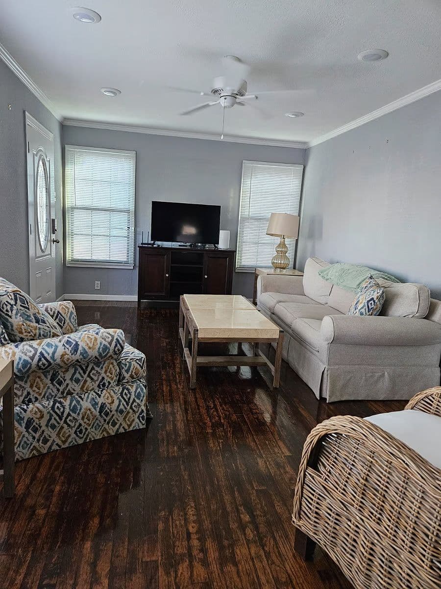 Cozy 2BR 1BA Home Randolph AFB - Quiet, Private, Ready