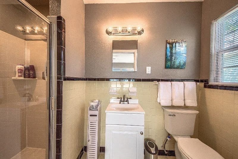 Updated 3BR 2BA Home Randolph AFB - Midcentury, Quiet Yard