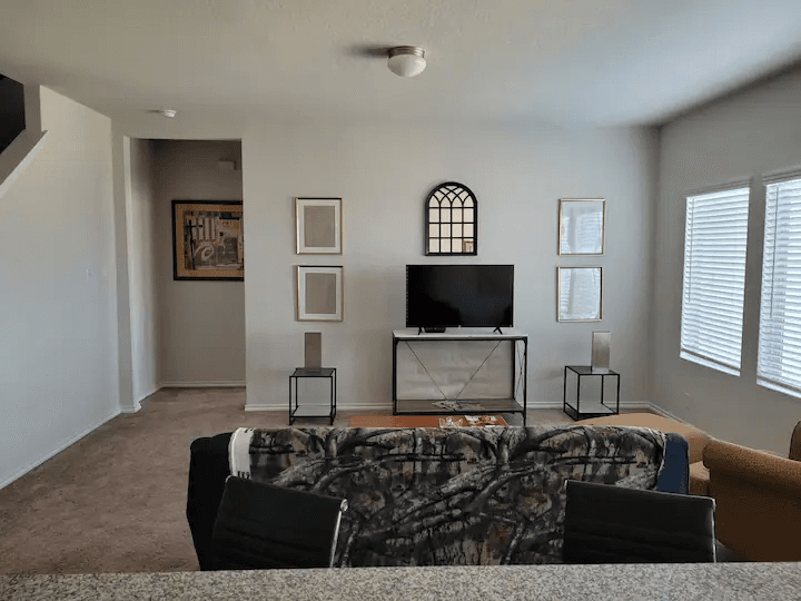 Modern 4BR 3.5BA Home Randolph AFB - Spacious, Family, TDY