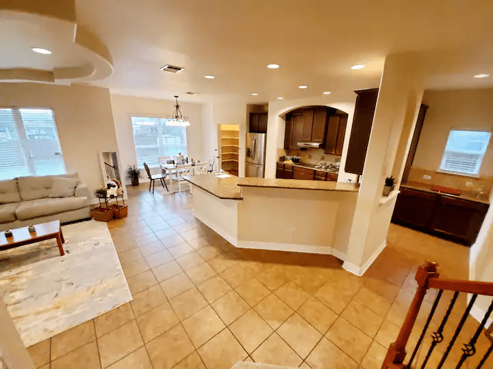 4BR 2.5BA Retreat Randolph AFB - Office, Yard, Family