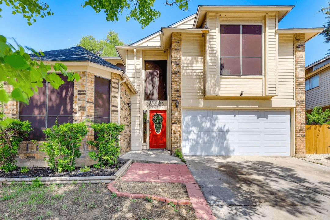 Spacious 5BR 2.5BA Home Randolph AFB - Theater, Game, Pet
