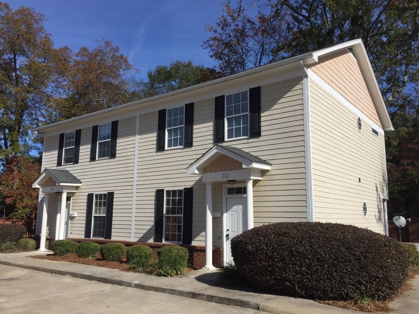 Modern 2BR 2.5BA Home Shaw AFB - Furnished, Pet Friendly