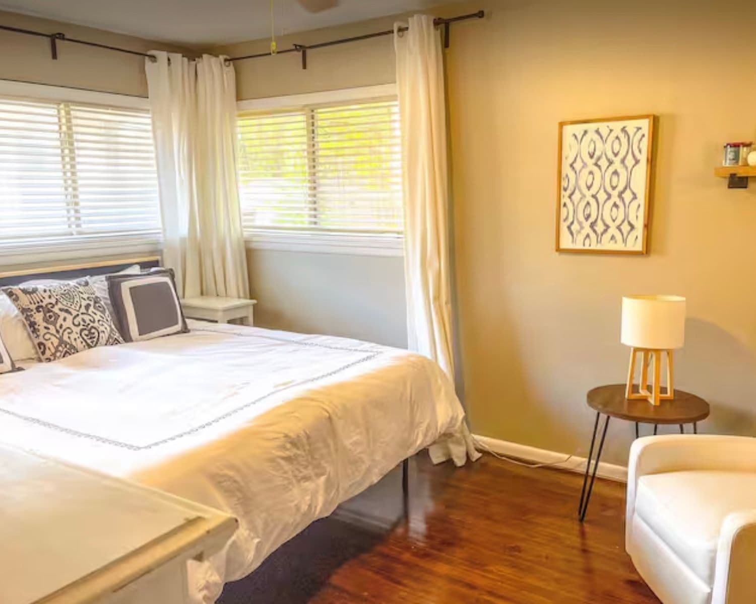 LRAFB Crestwood House! 3bd/2ba, Kids + Pets Welcome! Fenced Yard | Cute Neighborhood