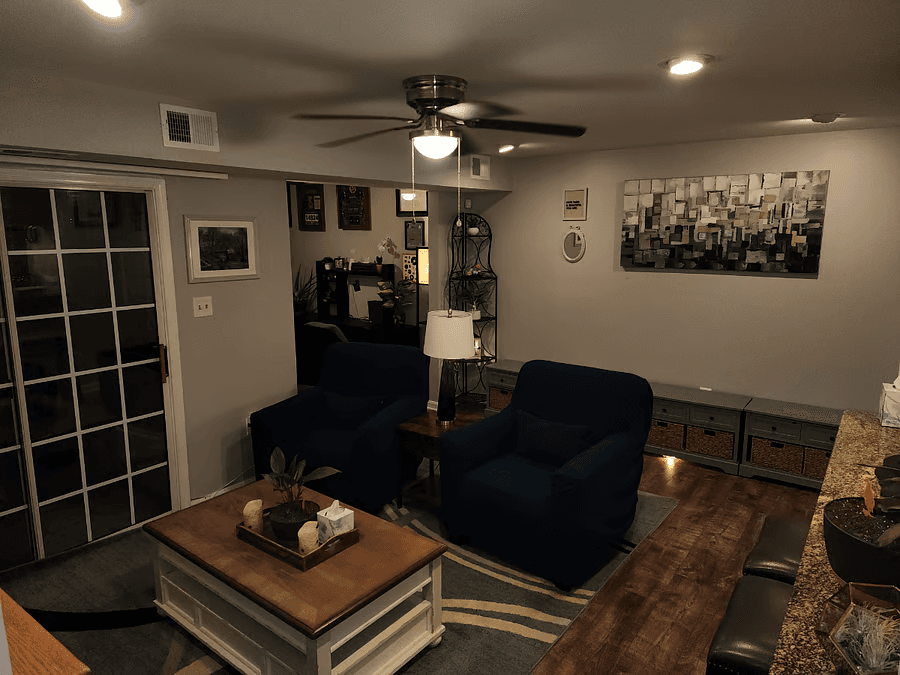 Modern 2BR Condo with Parking Near Washington Navy Yard