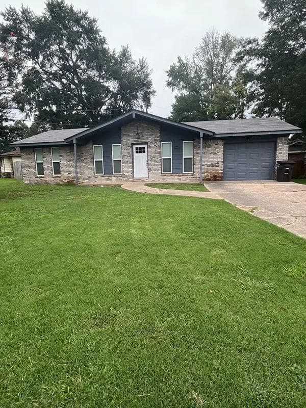 Modern 2BR + Office Retreat Near Little Rock AFB