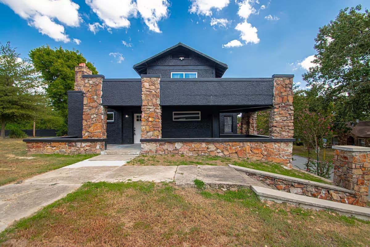 Modern Charm in Historic Park Hill | Rooftop Balcony | TDY Hero | Near Little Rock AFB