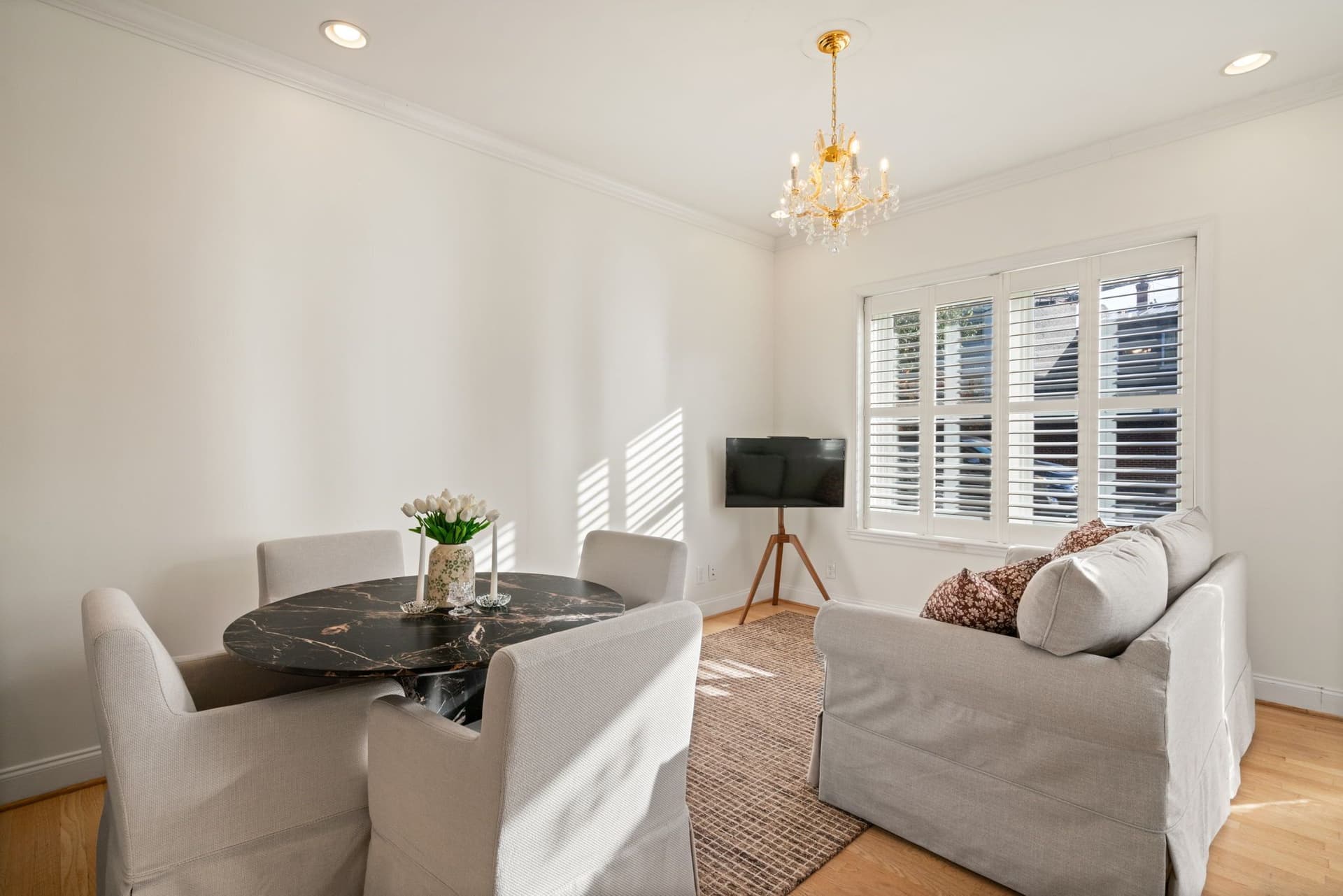 National Capital Region (NCR) TDY Lodging - Historic Old Town Alexandria, VA - 1BD/1BA Private Apartment - Quantico/Pentagon/JBAB/Henderson Hall/USCG HQ