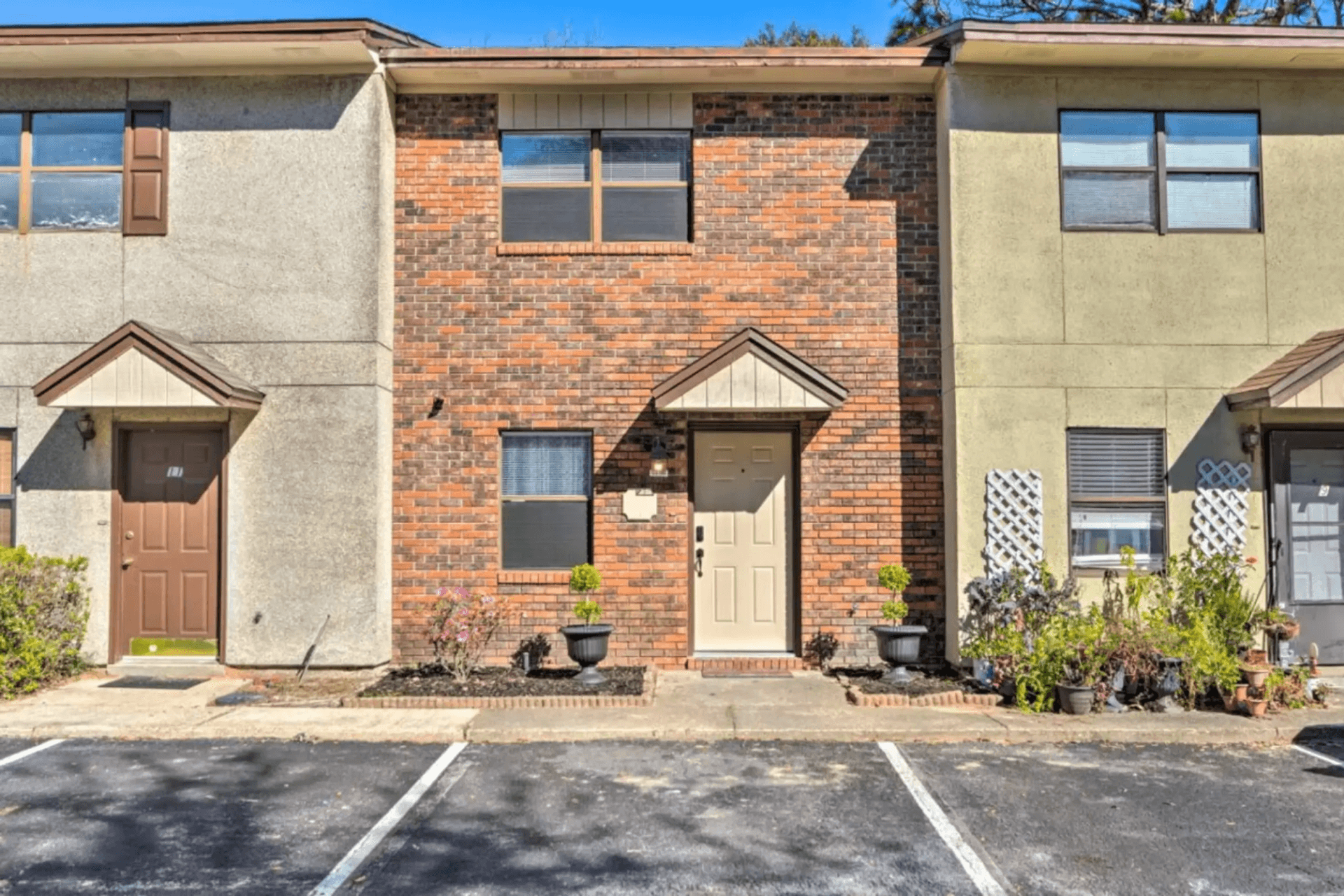Family-Friendly 2BR Townhome Near Hurlburt AFB & Beaches