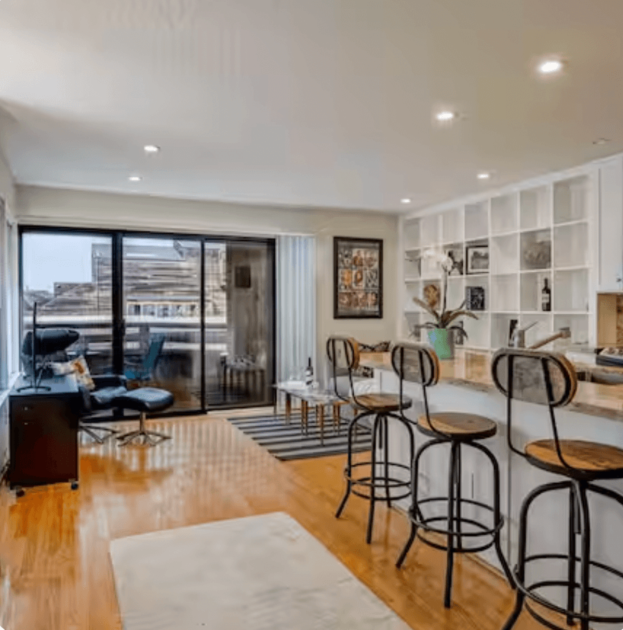 One Bedroom at Del Monte Beach - Walk to DLI!