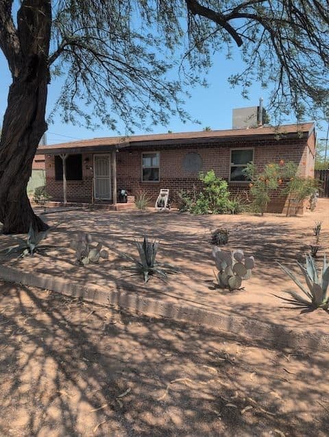 Peaceful 3BR TDY Home with Large Yard Near Davis-Monthan Air Force Base