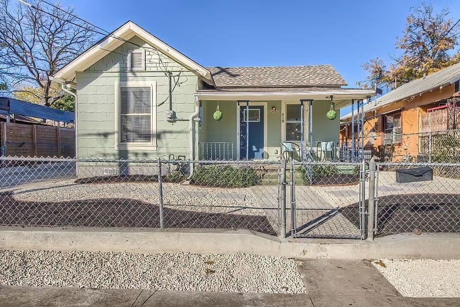 Pet-Friendly 1BR/1BA Near Randolph AFB | Refurbished Home w/ Office