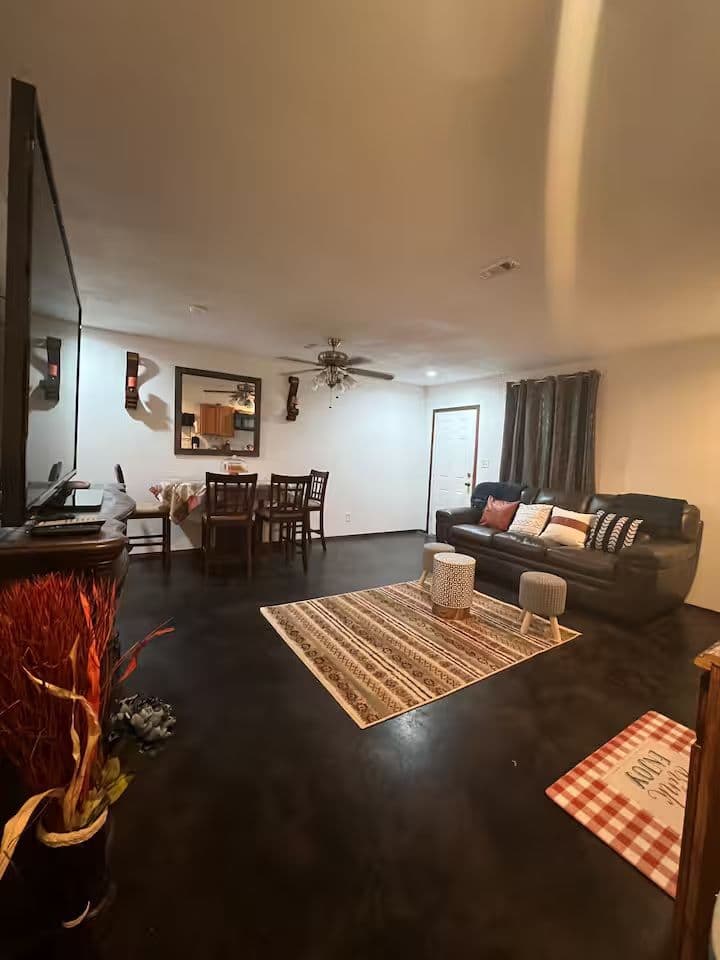 Pet-Friendly 1BR/1BA Near Sheppard AFB | Cozy & Fully Equipped (B)