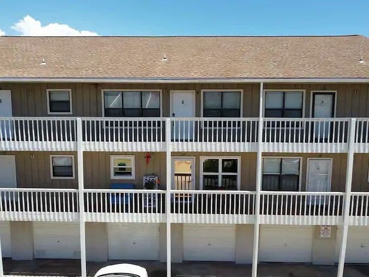 Pet-Friendly 2BR/2BA Beachside Condo Near Eglin AFB